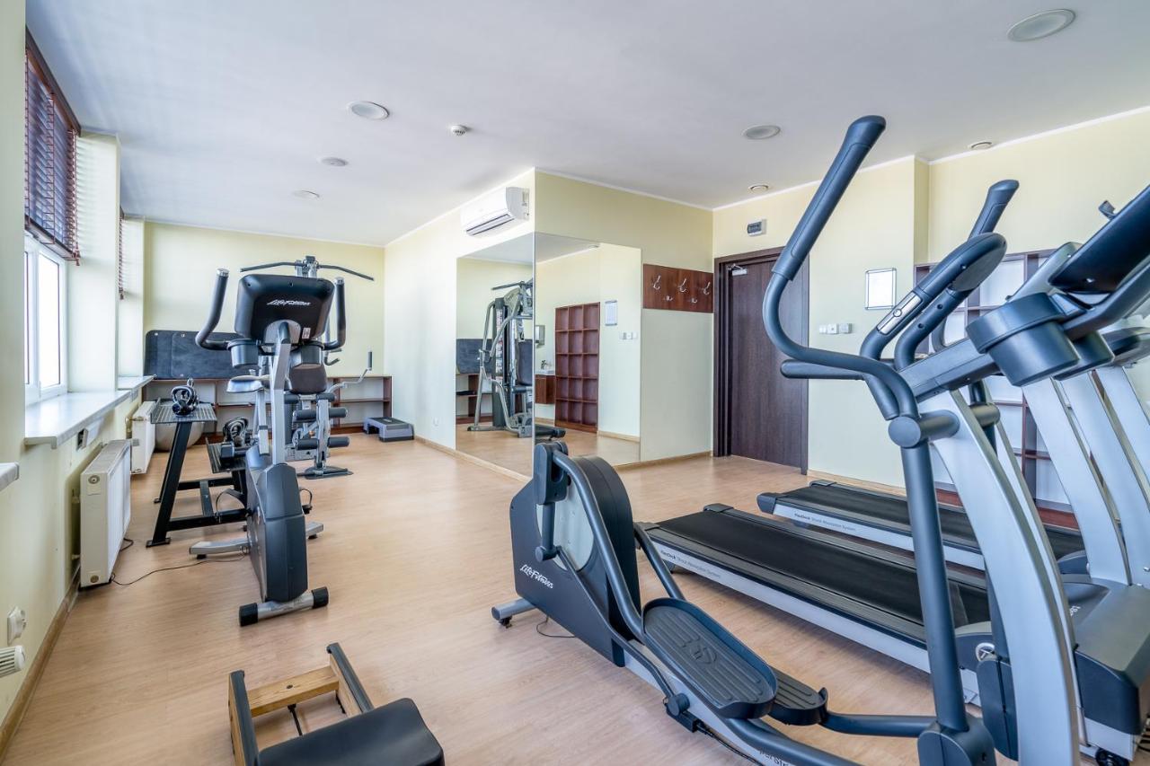 Hotel Stork Бродниця Екстер'єр фото